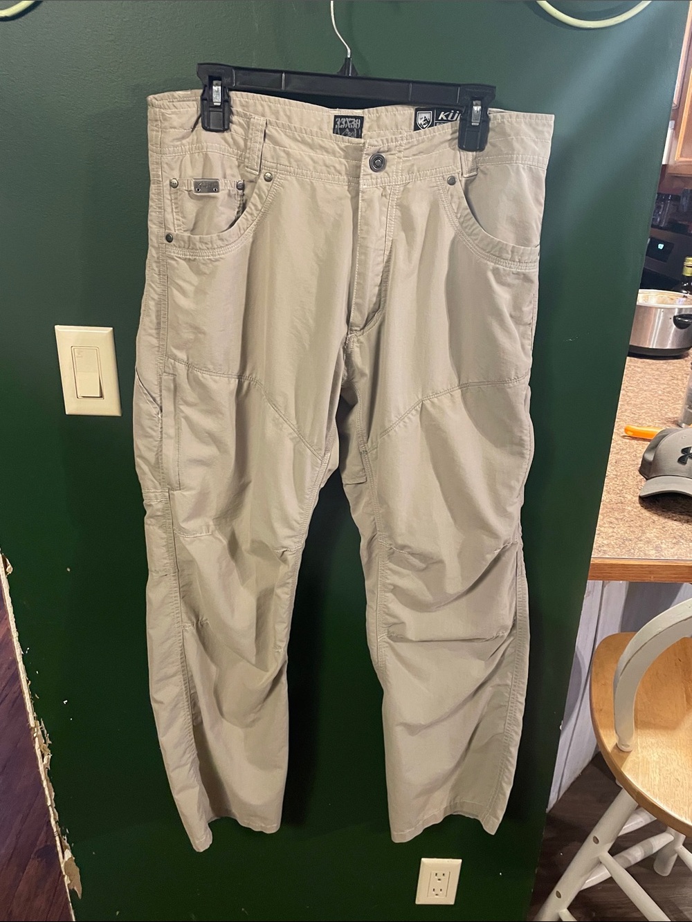 KUHL New Patent Pending Konfident Air Pants Men 33x30 Beige Cotton Blend No Tag